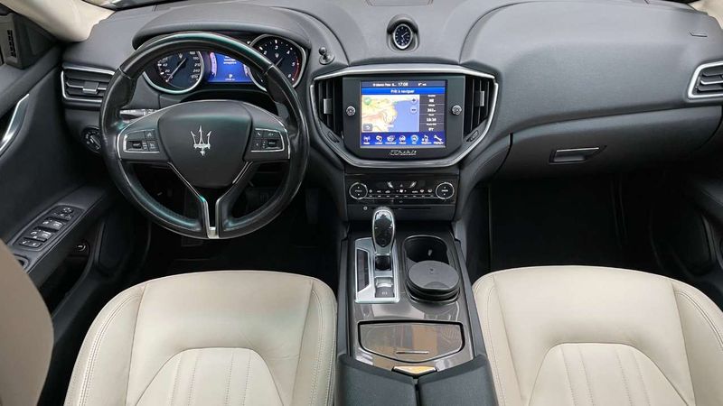 Maserati Ghibli • 2014 • 107,000 km 6