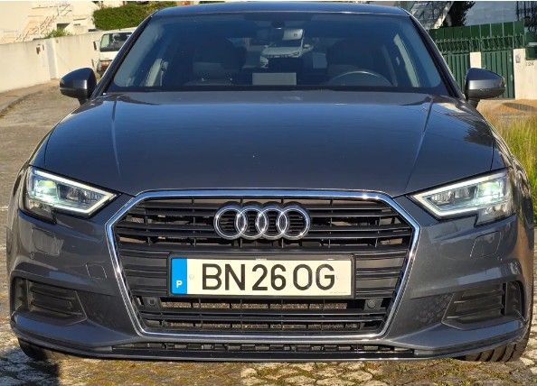 Audi A3 • 2019 • 160,000 km 1
