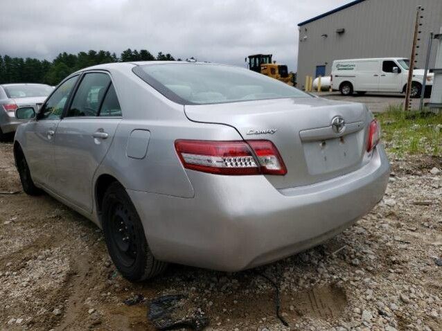 Toyota Camry • 2010 • 2 km 3