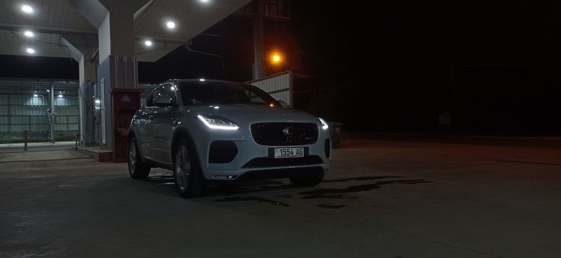 Jaguar E-PACE • 2018 • 64,200 km 2