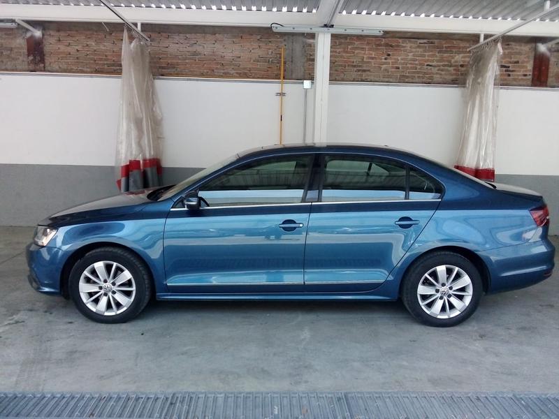 Volkswagen Jetta • 2017 • 63,000 km 19