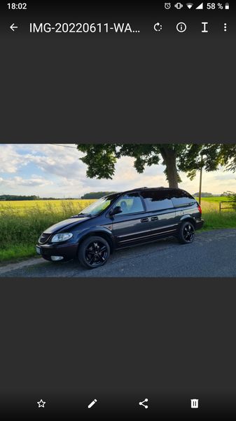 Chrysler Grand Voyager • 2001 • 221,524 km 1