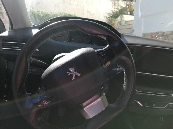 Peugeot 308 • 2014 • 140,000 km 4