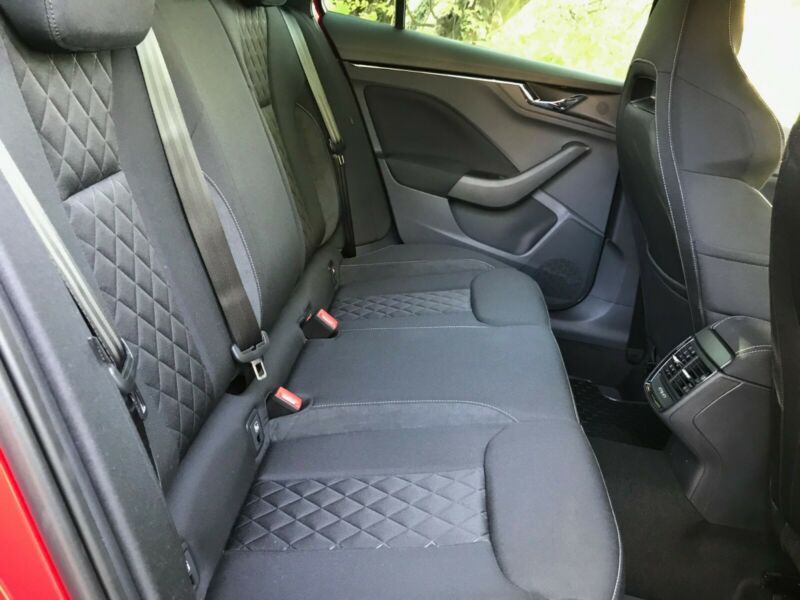 Škoda Rapid Spaceback • 2019 • 46,500 km 9