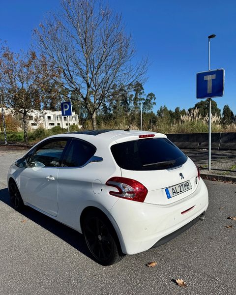 Peugeot 2008 • 2012 • 177,000 km 4