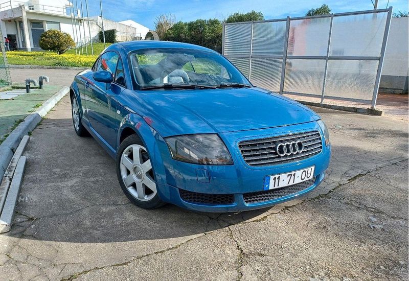 Audi A2 • 2000 • 180,000 km 6