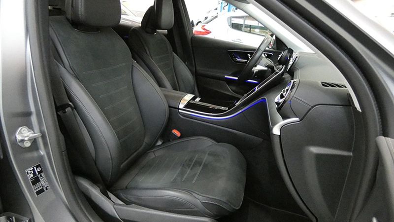 Mercedes-Benz C-Class • 2023 • 19,089 km 16