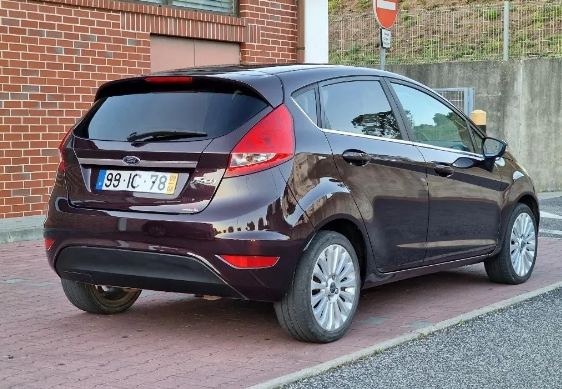 Ford Fiesta • 2009 • 220,000 km 2