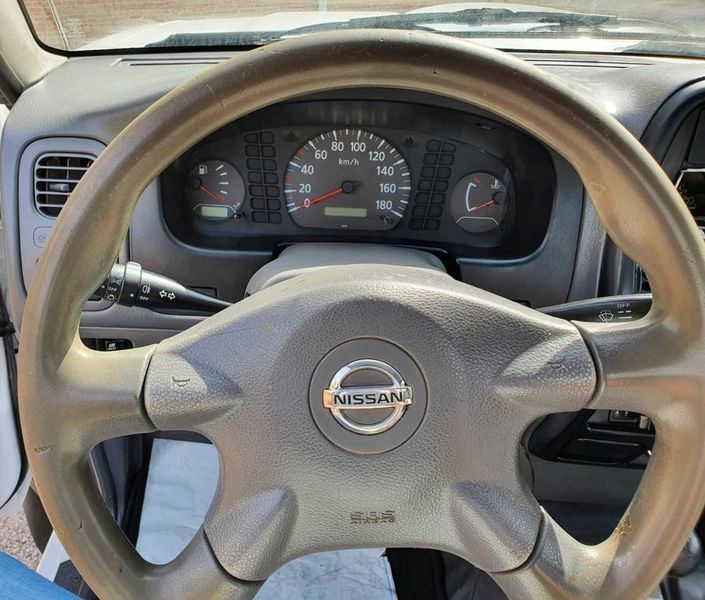 Nissan Navara • 2006 • 200,000 km 4
