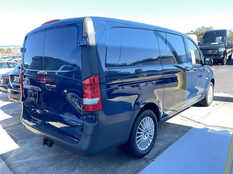Mercedes-Benz Metris • 2023 • 21,423 km 2