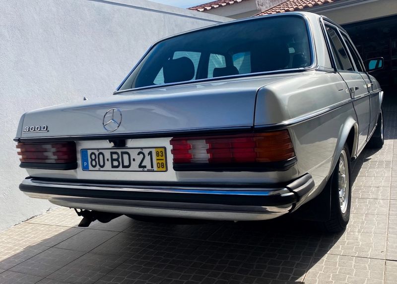 Mercedes-Benz 310 kombi • 1983 • 306,285 km 3