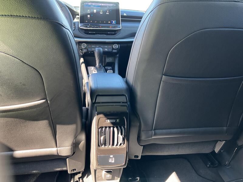 Jeep Compass • 2024 • 30,293 km 9