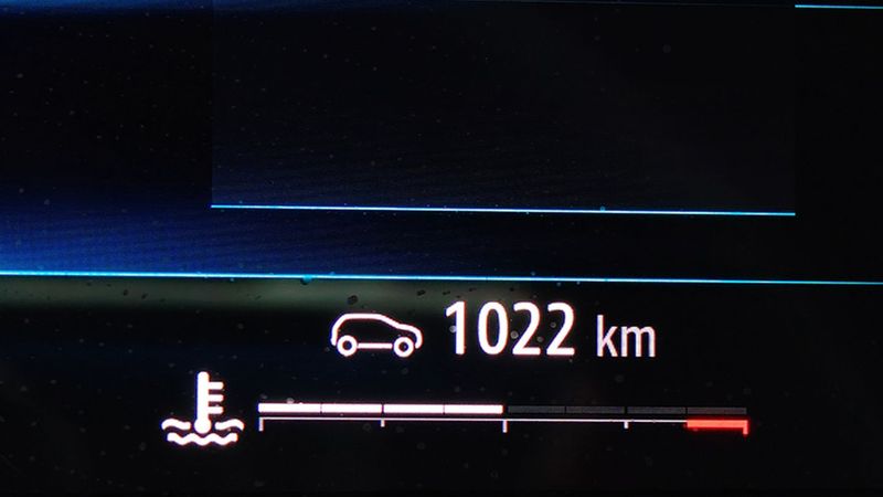 Renault Clio • 2024 • 1,020 km 8