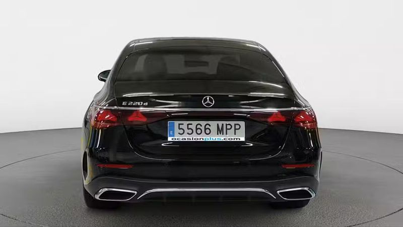 Mercedes-Benz E • 2024 • 55,299 km 16