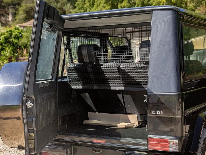 Mercedes-Benz G-Class • 2004 • 126,000 km 8