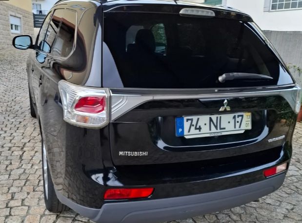 Mitsubishi Outlander • 2013 • 137,300 km 2