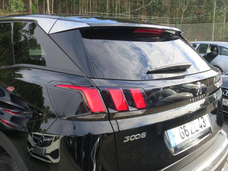 Peugeot 3008 • 2019 • 84,000 km 1