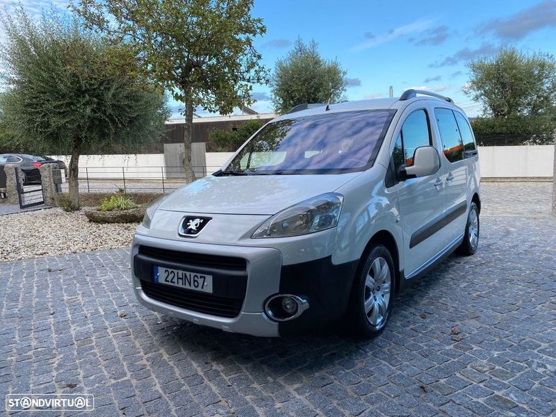 Peugeot 107 • 2009 • 297,000 km 10
