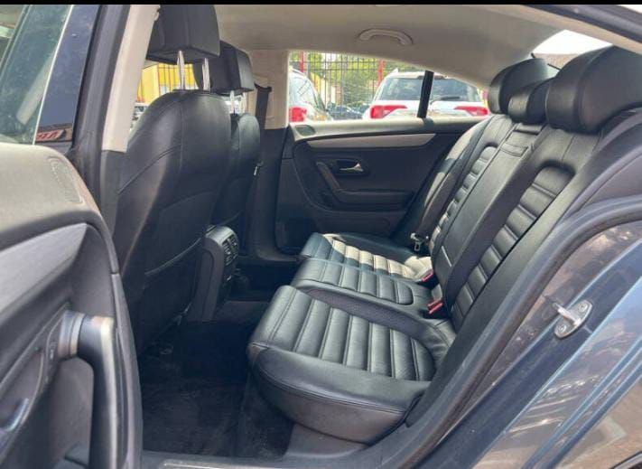 Volkswagen CC • 2013 • 196,000 km 2