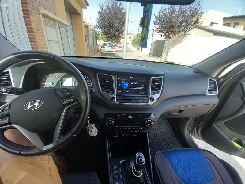 Hyundai Tucson • 2017 • 106,584 km 5