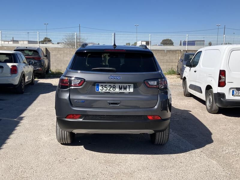 Jeep Compass • 2024 • 30,293 km 4