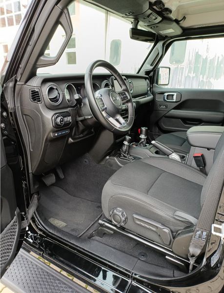 Jeep Wrangler • 2022 • 50,000 km 3