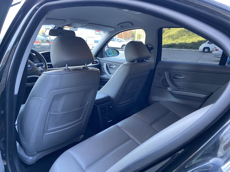 BMW 3 Series • 2007 • 184,000 km 13