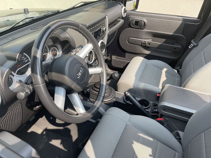 Jeep Wrangler • 2008 • 80,000 km 2