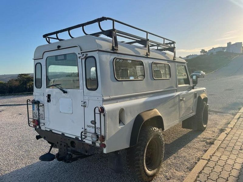 Land Rover Defender • 2001 • 113,000 km 4