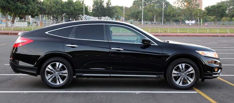 Honda Crosstour • 2014 • 123,456 km 12