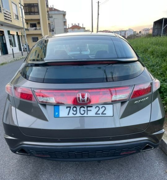 Honda Civic • 2008 • 120,000 km 2