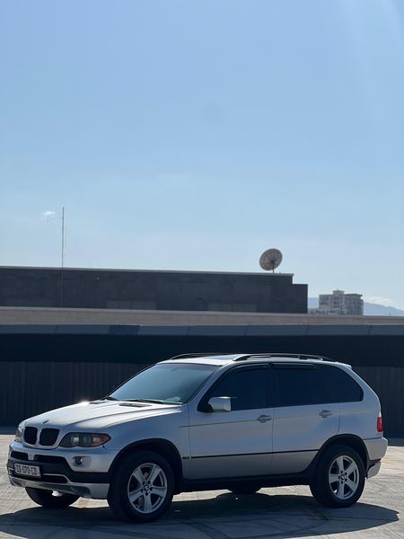 BMW X5 • 2004 • 338,000 km 4