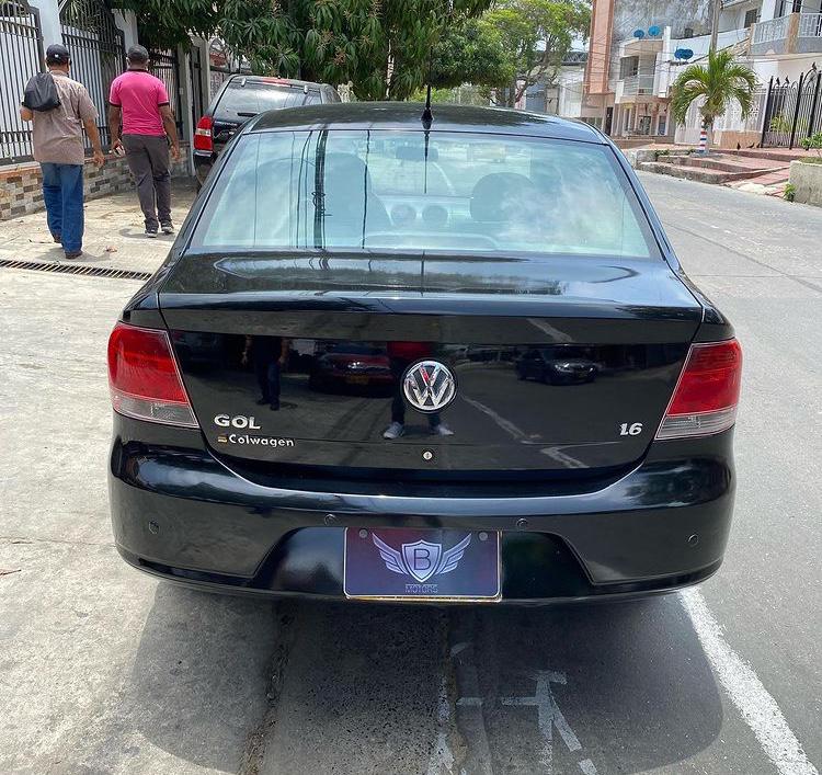 Volkswagen Gol • 2011 • 185,000 km 2