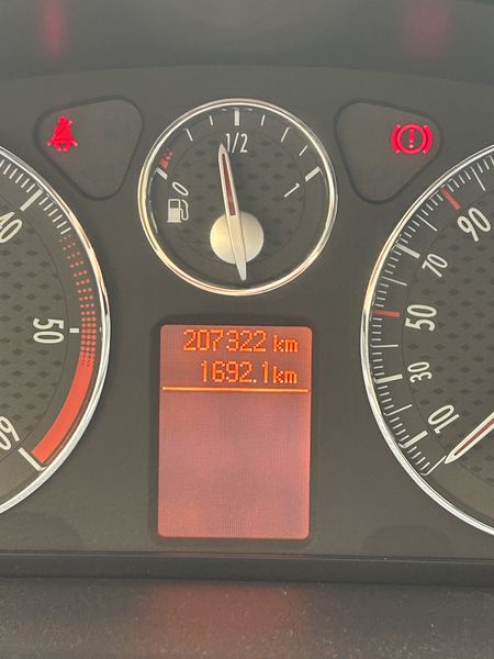 Peugeot 407 • 2008 • 207,322 km 8