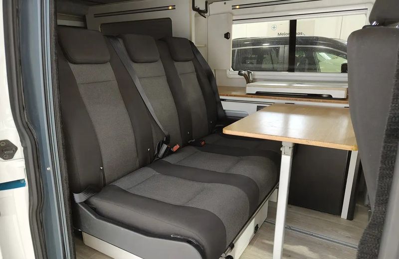 Volkswagen T5 Transporter Shuttle • 2021 • 82,299 km 8