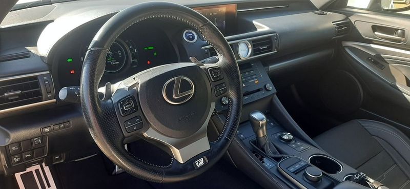 Lexus RC • 2017 • 195,000 km 5