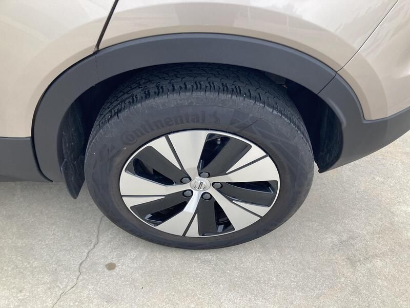 Volvo XC40 • 2024 • 45,624 km 13