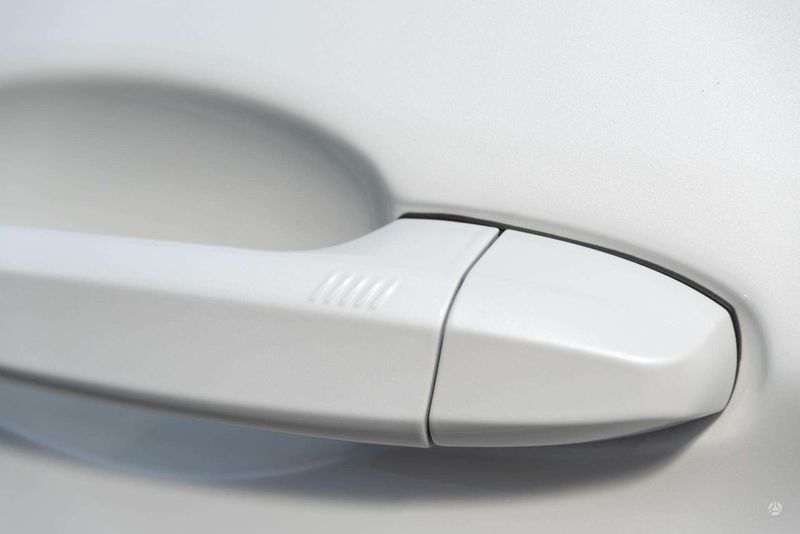 BMW X5 • 2014 • 189,000 km 11