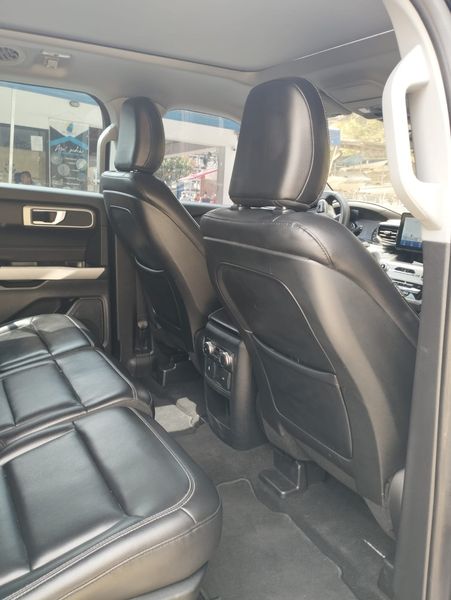 Ford Explorer • 2020 • 15,521 km 18