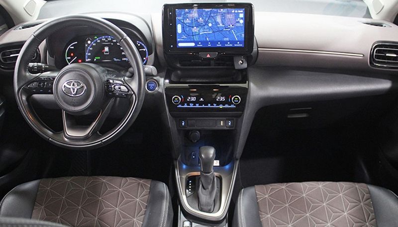 Toyota Yaris • 2022 • 49,000 km 5