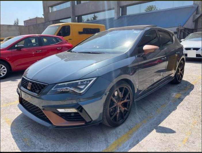 Seat Leon • 2020 • 68,000 km 1