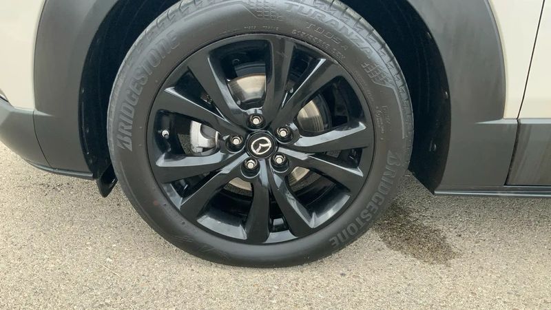 Mazda CX-30 • 2023 • 45,200 km 5