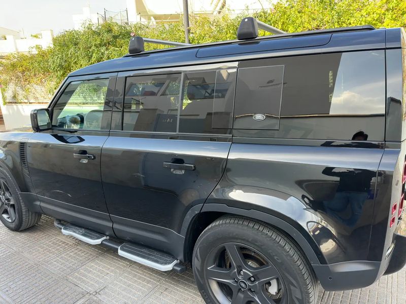 Land Rover Defender • 2022 • 21,653 km 4
