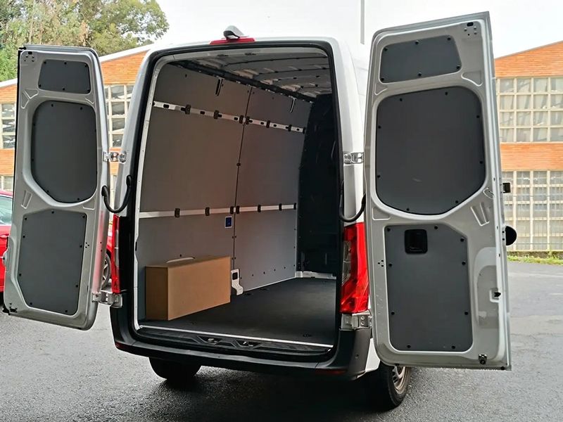 Mercedes-Benz Sprinter • 2022 • 21,000 km 9