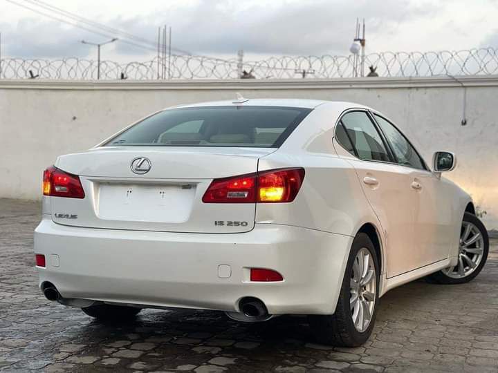 Lexus IS 250 C • 2008 • 145 km 2