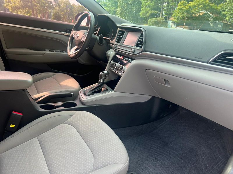 Hyundai Elantra • 2019 • 92,000 mi 3