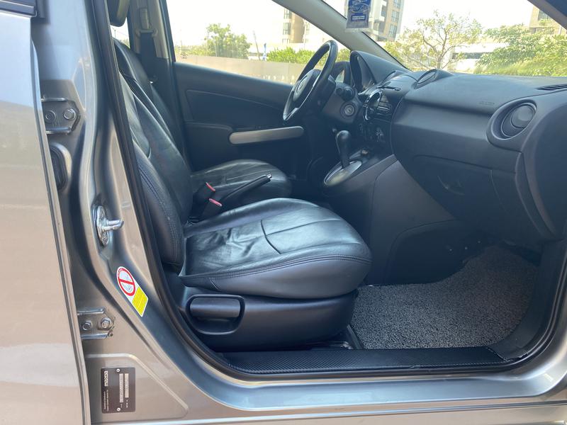 Mazda 2 • 2013 • 75,800 km 2