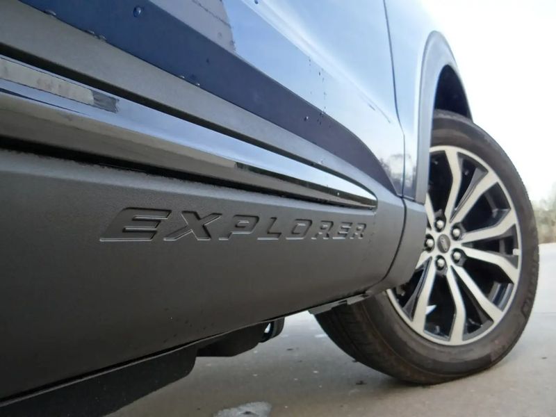 Ford Explorer • 2023 • 38,000 km 8