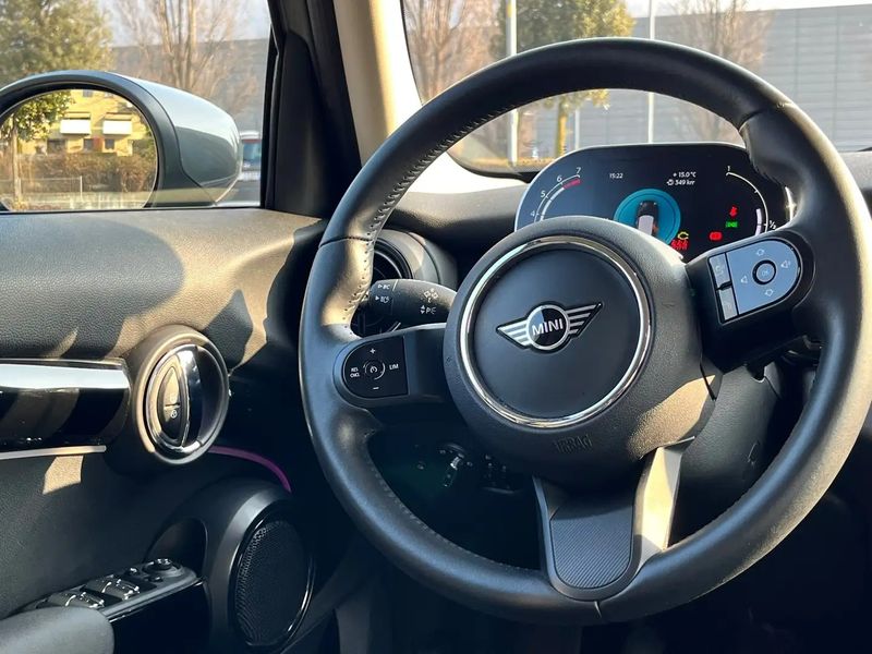 MINI One D • 2022 • 19,000 km 8