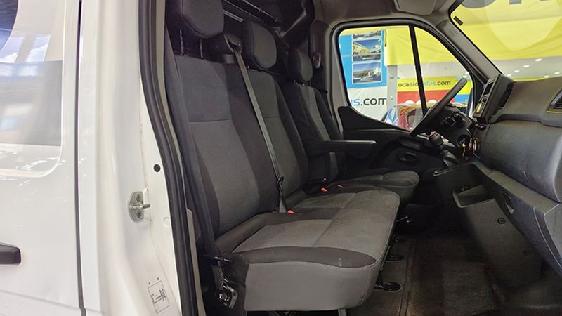 Nissan NV400 • 2021 • 67,000 km 14